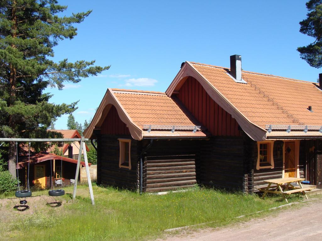 Tomtelandstugan Mora Extérieur photo