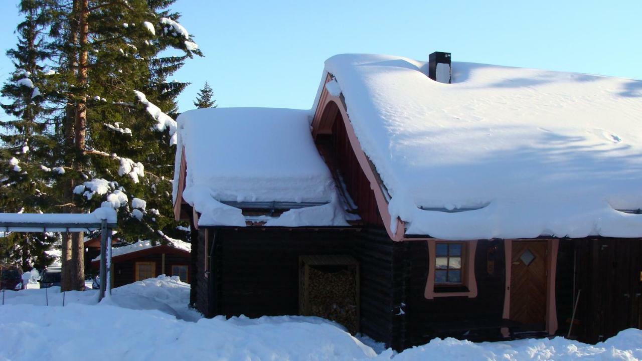 Tomtelandstugan Mora Extérieur photo